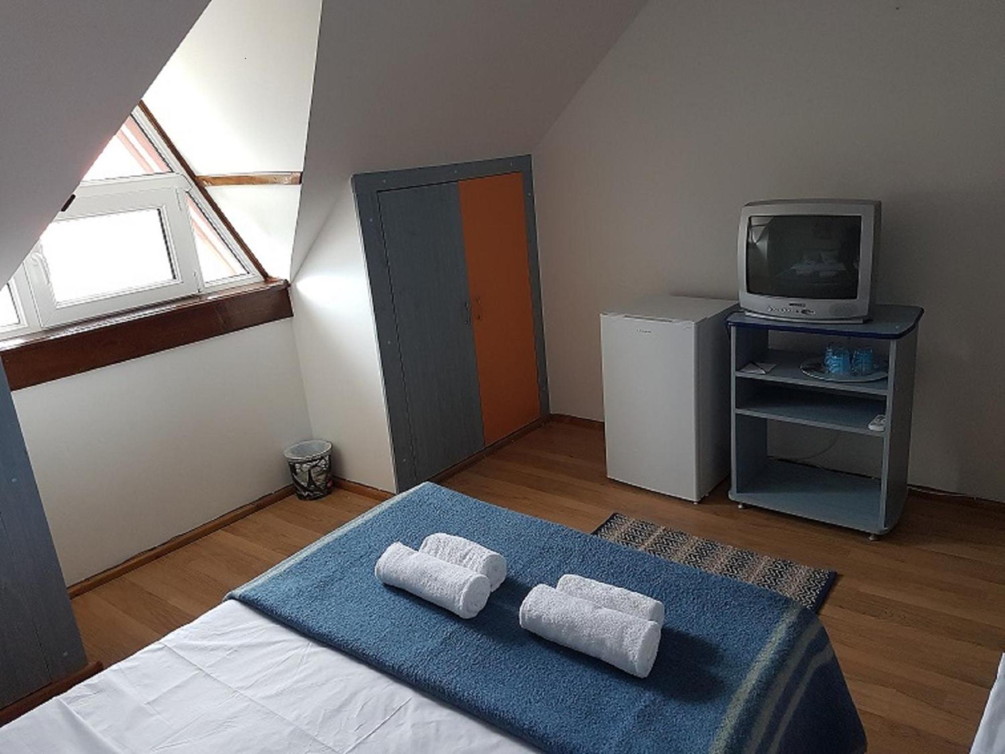 Pensiunea Casa Johnelly コスティネシュティ エクステリア 写真